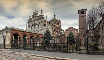 Fototapeta na wymiar Chiesa di Santa Maria presso San Celso a Milano