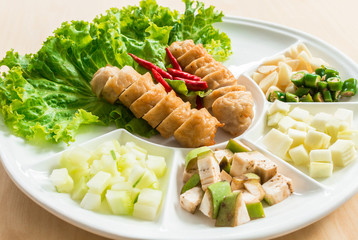 Vietnamese Meatball Wraps,Pork Sausage wraps with vegetables (Nam-Neaung)