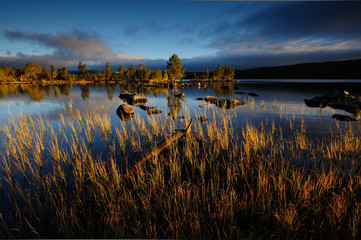 Gutulia See im Herbst, Norwegen