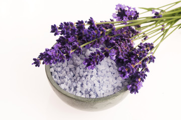 Fototapeta premium lavender bath salt and some fresh lavender