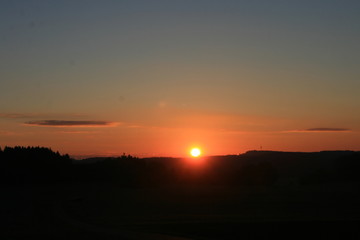 Fototapeta na wymiar Sonnenuntergang über der Ostalb
