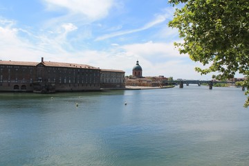 River Garonne in Toulouse historic city centre, Haute Garonne, Occitanie region, France