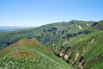Fototapeta premium Vallee de Chaudefour et volcans d'Auvergne