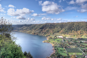 Obraz premium Nemi Lake Landscape