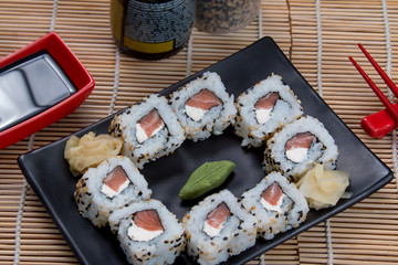 japanese food uramaki