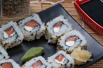 japanese food uramaki