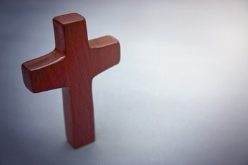 Obraz premium A Simple Wooden Cross