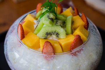 Snow ice fruit salad