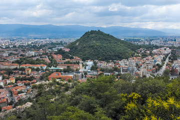 Naklejka na ściany i meble Amazing Panoramic view of city of Plovdiv from Bunardzhik tepe hill (hill of libertadors), Bulgaria