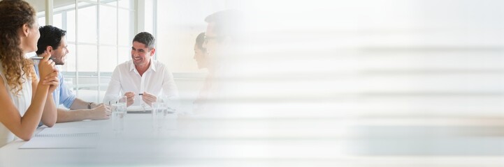 Obraz premium Business people having a meeting with transition effect