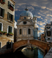 Fototapeta na wymiar Venedig Brücke Palazzo Palast Palästen Palazzi
