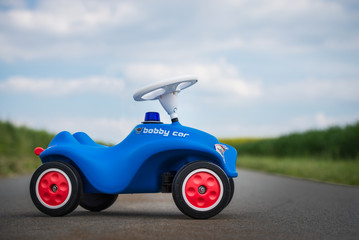 blue bobby car