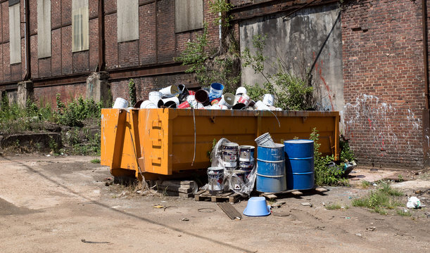 Müllcontainer (fragwürdig)
