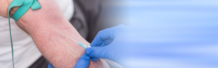 Injection of a catheter in the arm