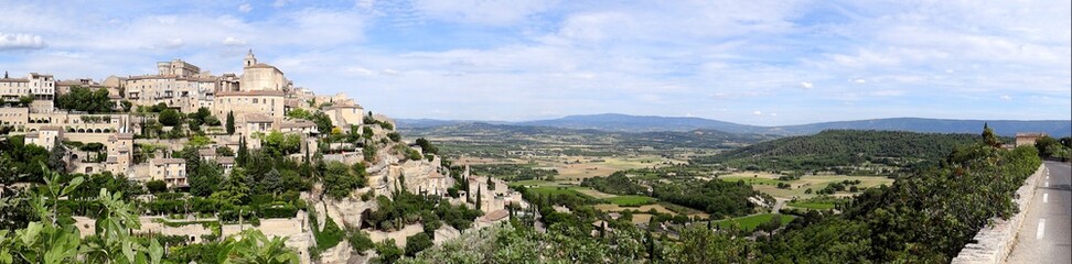 village perch&eacute;