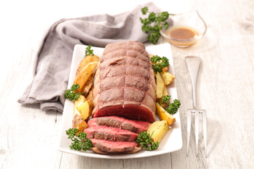 roast beef with vegetables