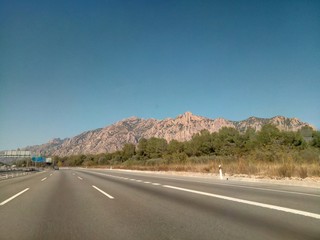 Carretera y montaña