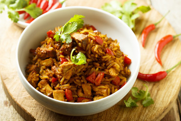 Spiced rice with chicken and vegetables