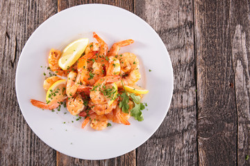 fried shrimp with herbs