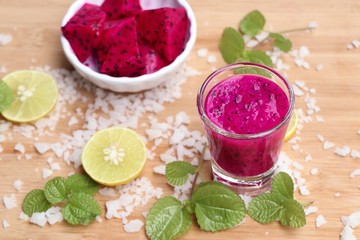 dragon fruit juice smoothies