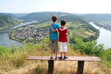 Debouts devant une boucle de la Moselle, Allemagne