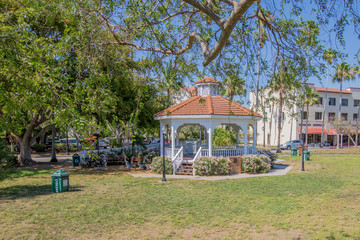 Obraz premium Gazebo in the park 
