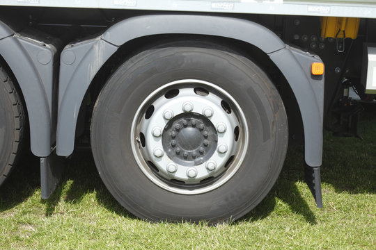 LKW-Reifen
