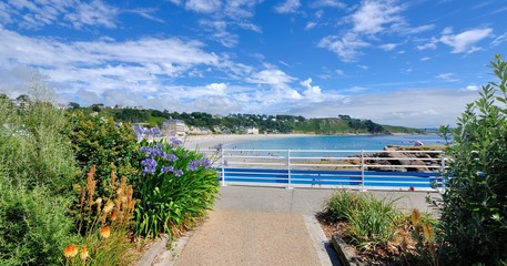 La grande plage Tresmeur &agrave; Tr&eacute;beurden en C&ocirc;tes d'Armor