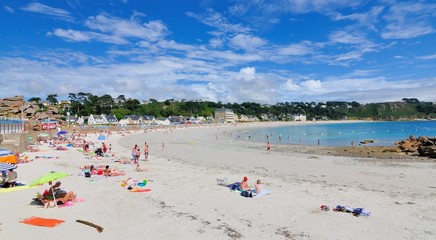 Obraz premium La grande plage Tresmeur à Trébeurden en Côtes d'Armor