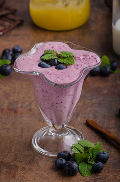 Berries milkshake smoothie