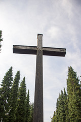 Großes Holzkreuz