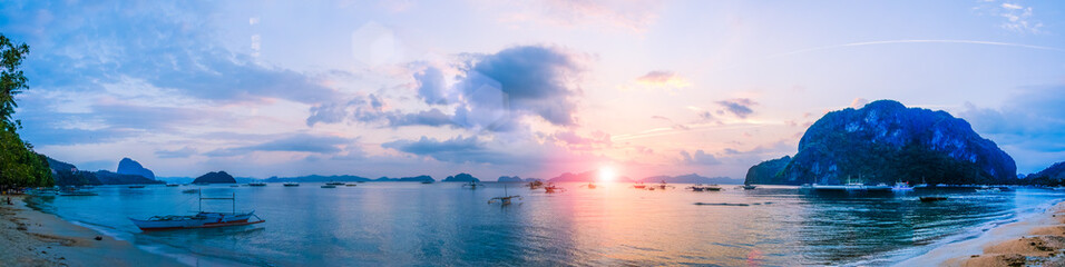 Fototapeta premium Sunset at Corong Corong beach, El Nido, Palawan, Philippines