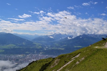 Innsbruck und Berglandschaft