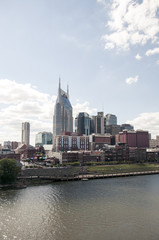 Fototapeta na wymiar Downtown Nashville with river