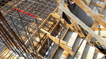 Cantiere edile - tutto pronto per il getto del cemento