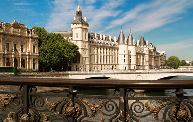 Fototapeta na wymiar The Conciergerie castle , Paris, France.
