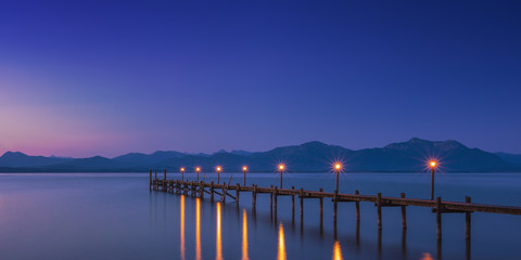 Sonnenaufgang am Chiemsee, Bayern, Deutschland