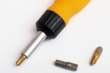 Hand tools for repair and installation: screwdriver with interchangeable tips
