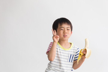 バナナ・男の子(白バック)