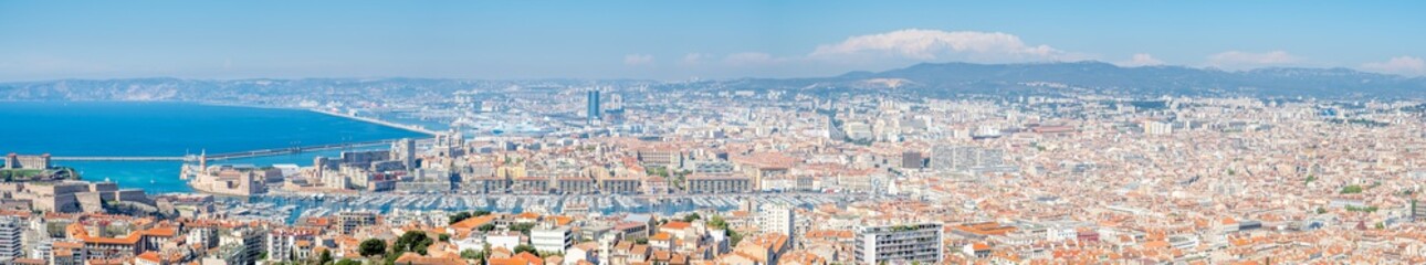 Fototapeta na wymiar Cityscape of Marseille