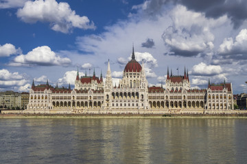 Fototapeta premium Budapest. Plane on parliament background. Red Bull Air Race