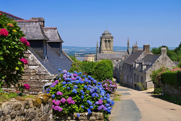 das mittelalterliche Dorf Locronan in der Bretagne - medieval village of Locronan, Brittany
