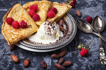 Pancakes with berries