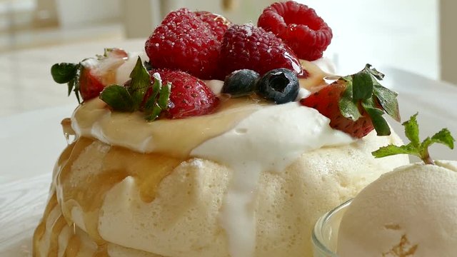 Pancake mixed berries
