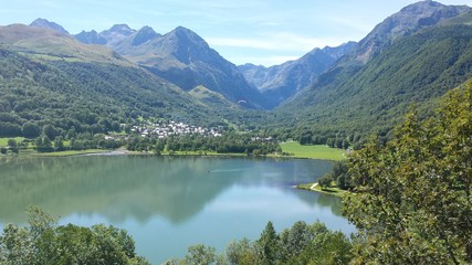 Fototapeta na wymiar lac de loudenvielle