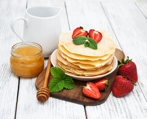 pancakes with strawberries