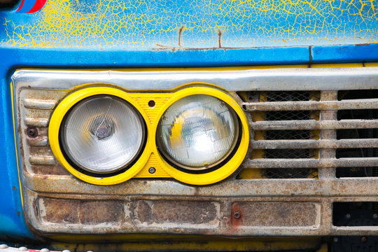 Close up Yellow headlight Of old cars