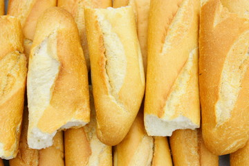 tas de baguettes rassies,recyclage pour animaux