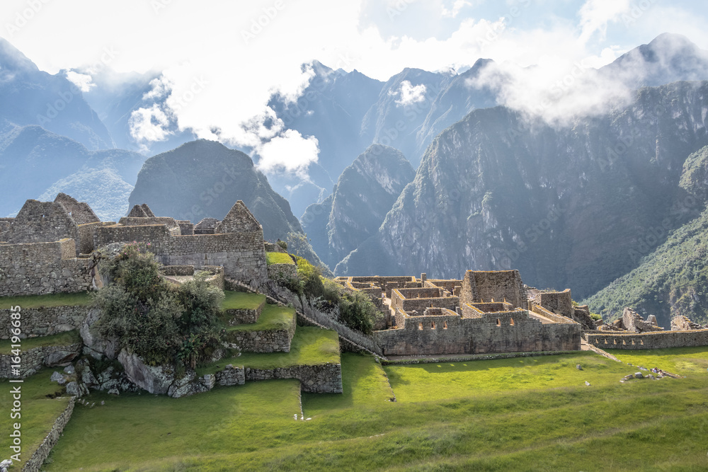 Wall mural Machu Picchu Inca Ruins - Sacred Valley, Peru