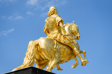 Goldener Reiter in Dresden von hinten
